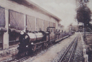 locomotora-santa-maria-en-la-exposicion-de-sevilla-fondo-julian-rodriguez-arjona-430x293